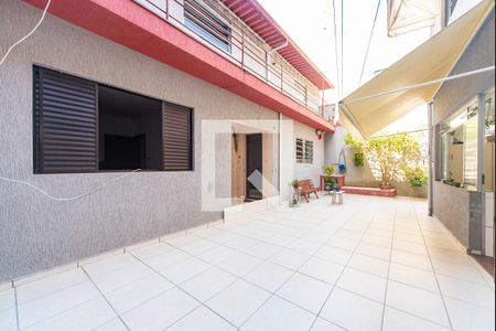 Casa à venda com 295m², 3 quartos e 3 vagasQuintal