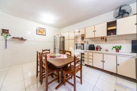Casa à venda com 295m², 3 quartos e 3 vagasCozinha 