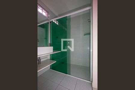 Banheiro de apartamento para alugar com 1 quarto, 72m² em Pinheiros, São Paulo