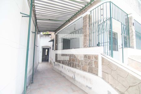 Casa à venda com 253m², 5 quartos e 1 vagaÁrea Externa