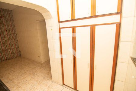 Casa à venda com 253m², 5 quartos e 1 vagaCozinha