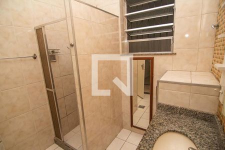 Casa à venda com 253m², 5 quartos e 1 vagaBanheiro