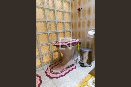 Casa à venda com 92m², 2 quartos e 1 vaga Casa à venda com 92m², 2 quartos e 1 vagaBanheiro