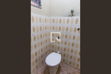 Casa à venda com 92m², 2 quartos e 1 vaga Casa à venda com 92m², 2 quartos e 1 vagaBanheiro de Serviço