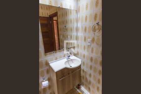 Casa à venda com 92m², 2 quartos e 1 vaga Casa à venda com 92m², 2 quartos e 1 vagaBanheiro