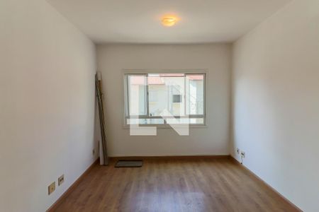 Sala de casa de condomínio para alugar com 2 quartos, 110m² em Vila Antônio, São Paulo