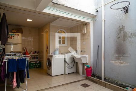 Casa à venda com 191m², 3 quartos e 2 vagas Casa à venda com 191m², 3 quartos e 2 vagasÁrea de Serviço