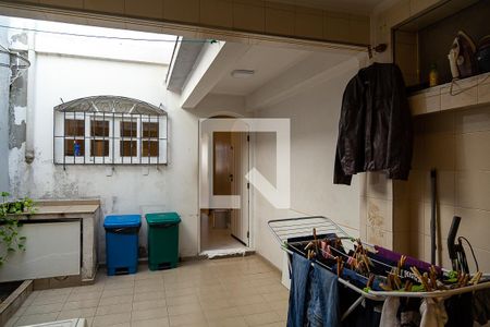 Casa à venda com 191m², 3 quartos e 2 vagas Casa à venda com 191m², 3 quartos e 2 vagasÁrea de Serviço