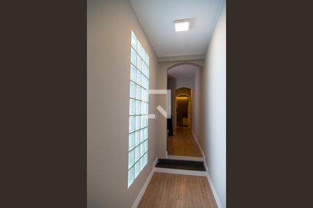 Casa à venda com 191m², 3 quartos e 2 vagas Casa à venda com 191m², 3 quartos e 2 vagasCorredor