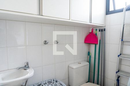Apartamento à venda com 84m², 3 quartos e 2 vagas Apartamento à venda com 84m², 3 quartos e 2 vagasBanheiro de serviço
