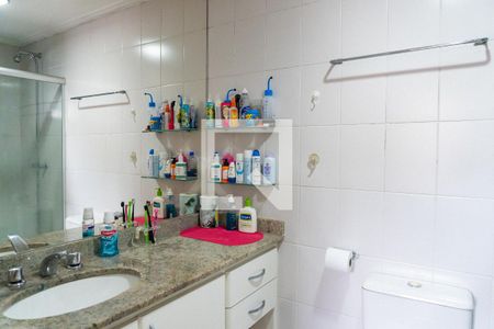 Apartamento à venda com 84m², 3 quartos e 2 vagas Apartamento à venda com 84m², 3 quartos e 2 vagasBanheiro da Suíte