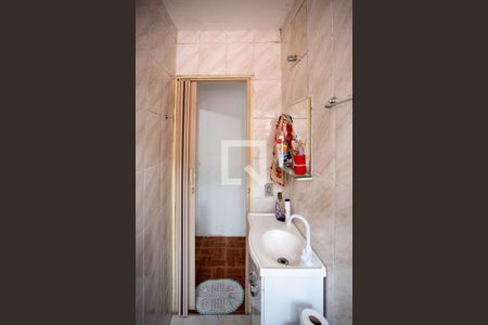 Casa à venda com 158m², 3 quartos e 2 vagasBanheiro