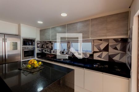 Casa à venda com 150m², 3 quartos e 2 vagas Casa à venda com 150m², 3 quartos e 2 vagasCozinha