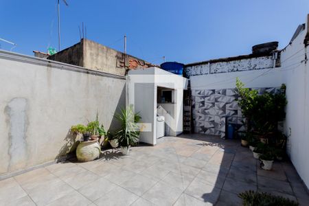 Casa à venda com 150m², 3 quartos e 2 vagas Casa à venda com 150m², 3 quartos e 2 vagasQuintal e Área de Serviço