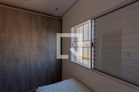 Casa à venda com 150m², 3 quartos e 2 vagas Casa à venda com 150m², 3 quartos e 2 vagasQuarto 2