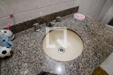 Apartamento à venda com 140m², 3 quartos e 2 vagas Apartamento à venda com 140m², 3 quartos e 2 vagasBanheiro da Suíte