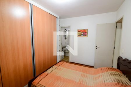 Apartamento à venda com 140m², 3 quartos e 2 vagas Apartamento à venda com 140m², 3 quartos e 2 vagasSuíte