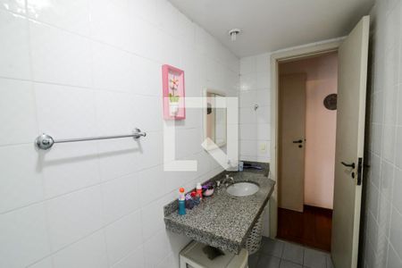 Apartamento à venda com 140m², 3 quartos e 2 vagas Apartamento à venda com 140m², 3 quartos e 2 vagasBanheiro Social