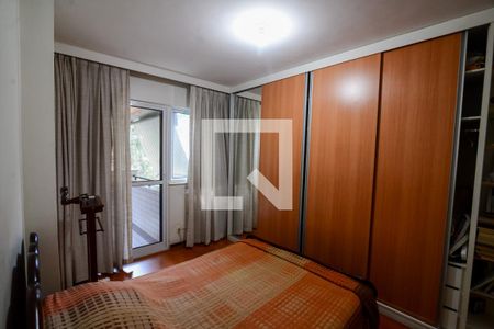 Apartamento à venda com 140m², 3 quartos e 2 vagas Apartamento à venda com 140m², 3 quartos e 2 vagasSuíte