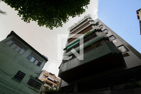 Apartamento à venda com 140m², 3 quartos e 2 vagas Apartamento à venda com 140m², 3 quartos e 2 vagasFachada