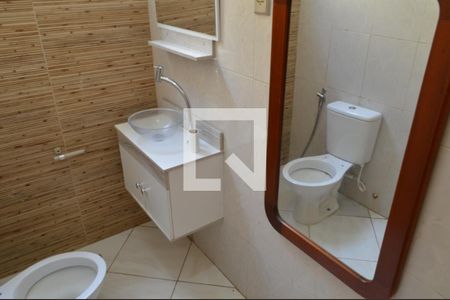 Casa de condomínio à venda com 308m², 5 quartos e 1 vagaLavabo