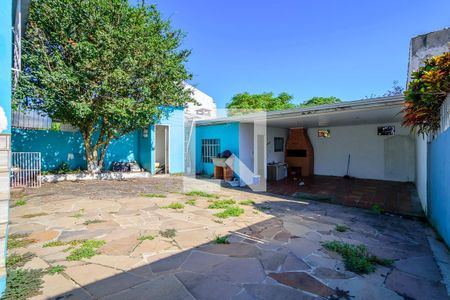 Casa à venda com 70m², 2 quartos e 5 vagas Casa à venda com 70m², 2 quartos e 5 vagasQuintal