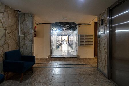 Apartamento à venda com 37m², 1 quarto e sem vaga Apartamento à venda com 37m², 1 quarto e sem vagahall de entrada do prédio_4