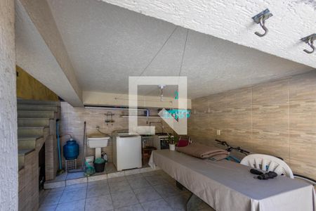 Casa para alugar com 440m², 4 quartos e 2 vagas Casa para alugar com 440m², 4 quartos e 2 vagasÁrea de Serviço
