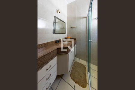 Casa para alugar com 440m², 4 quartos e 2 vagas Casa para alugar com 440m², 4 quartos e 2 vagasBanheiro 2