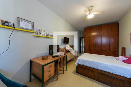 Casa para alugar com 440m², 4 quartos e 2 vagas Casa para alugar com 440m², 4 quartos e 2 vagasQuarto