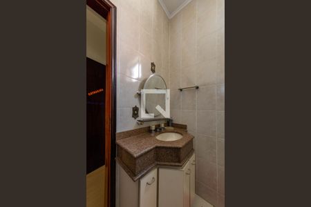 Casa para alugar com 440m², 4 quartos e 2 vagas Casa para alugar com 440m², 4 quartos e 2 vagasBanheiro