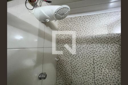 Chuveiro de casa para alugar com 2 quartos, 60m² em Cachambi, Rio de Janeiro