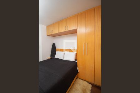 Apartamento à venda com 440m², 4 quartos e 4 vagas Apartamento à venda com 440m², 4 quartos e 4 vagasQuarto 2 - Armários