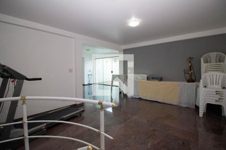 Apartamento à venda com 440m², 4 quartos e 4 vagas Apartamento à venda com 440m², 4 quartos e 4 vagasCobertura