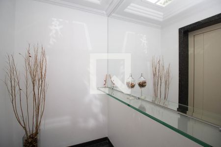 Apartamento à venda com 440m², 4 quartos e 4 vagas Apartamento à venda com 440m², 4 quartos e 4 vagasHall de Entrada