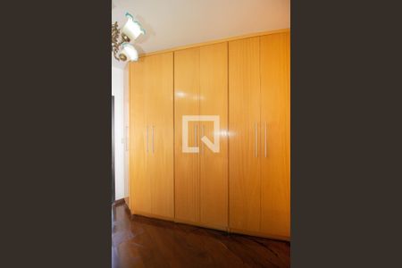 Apartamento à venda com 440m², 4 quartos e 4 vagas Apartamento à venda com 440m², 4 quartos e 4 vagasQuarto 4