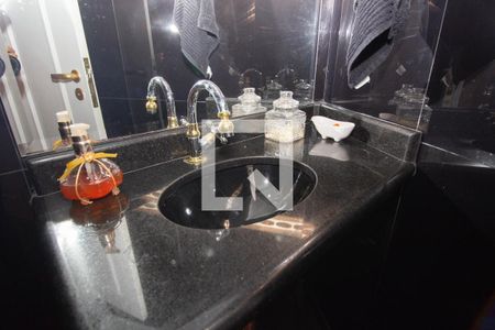 Apartamento à venda com 440m², 4 quartos e 4 vagas Apartamento à venda com 440m², 4 quartos e 4 vagasLavabo