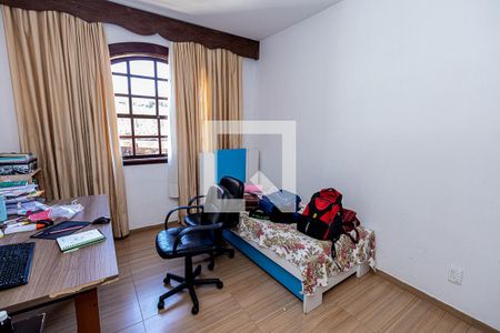 Casa à venda com 360m², 4 quartos e 6 vagas Casa à venda com 360m², 4 quartos e 6 vagasQuarto 3