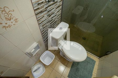 Casa à venda com 360m², 4 quartos e 6 vagas Casa à venda com 360m², 4 quartos e 6 vagasBanheiro Social