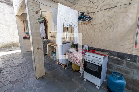 Casa à venda com 360m², 4 quartos e 6 vagas Casa à venda com 360m², 4 quartos e 6 vagasÁrea de serviço / Quintal