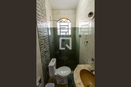 Casa à venda com 360m², 4 quartos e 6 vagas Casa à venda com 360m², 4 quartos e 6 vagasBanheiro Social