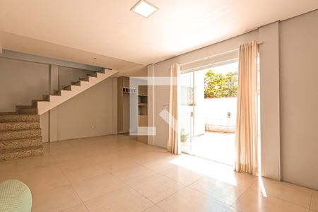Sala de casa para alugar com 3 quartos, 160m² em Jardim Pinheiros, Guarulhos