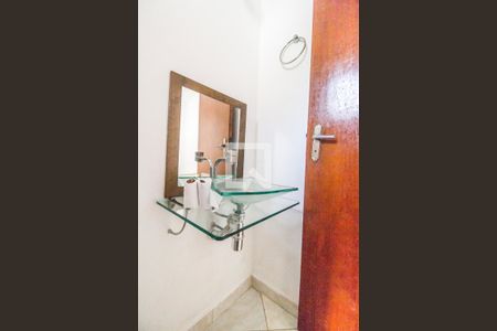 Lavabo de casa de condomínio para alugar com 3 quartos, 74m² em Jardim Regina Alice, Barueri