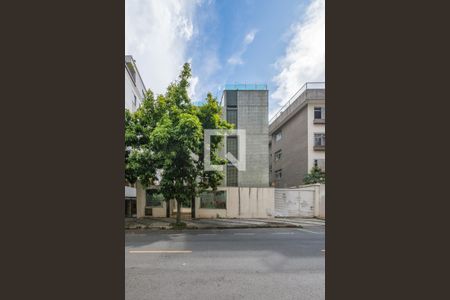 Apartamento à venda com 105m², 3 quartos e 2 vagasFachada