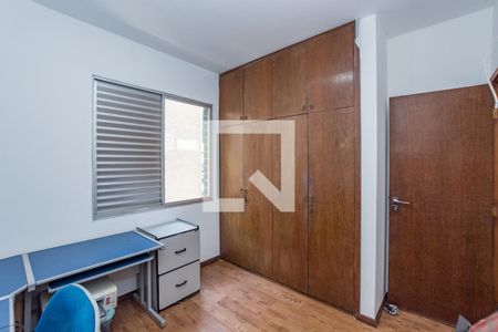 Apartamento à venda com 105m², 3 quartos e 2 vagasQuarto 2
