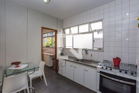 Apartamento à venda com 105m², 3 quartos e 2 vagasCozinha