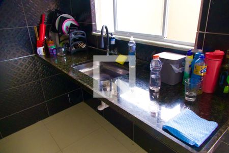 Casa de condomínio à venda com 148m², 4 quartos e sem vaga Casa de condomínio à venda com 148m², 4 quartos e sem vagaCozinha americana