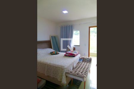 Casa de condomínio à venda com 148m², 4 quartos e sem vaga Casa de condomínio à venda com 148m², 4 quartos e sem vagaSuíte