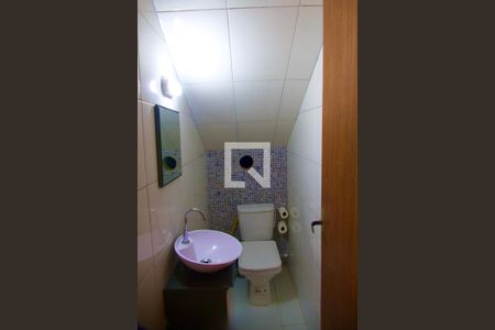 Casa de condomínio à venda com 148m², 4 quartos e sem vaga Casa de condomínio à venda com 148m², 4 quartos e sem vagaLavabo