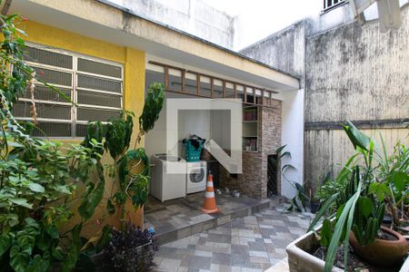 Casa à venda com 110m², 2 quartos e 2 vagas Casa à venda com 110m², 2 quartos e 2 vagasQuintal e Área de Serviço